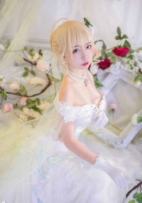 漂亮的女邻居4